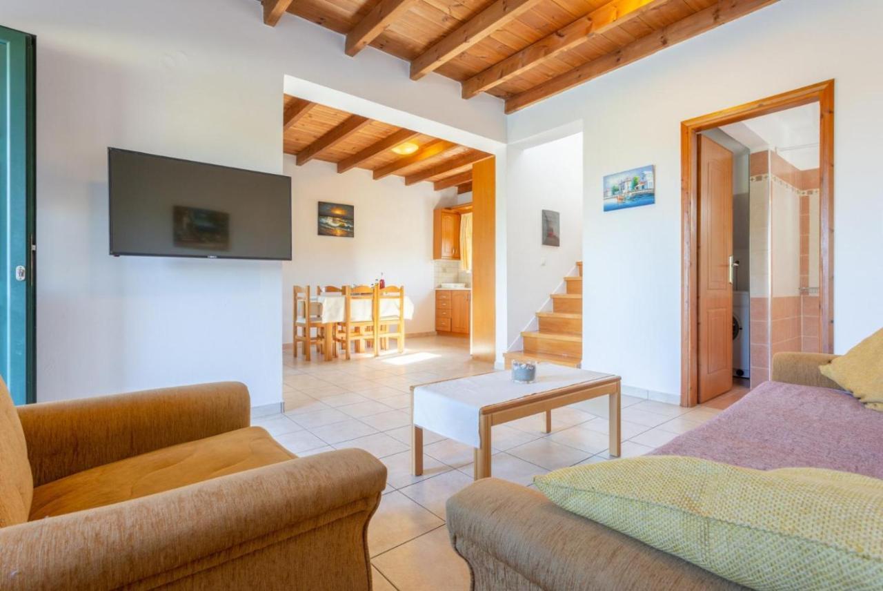 Spiros Villa